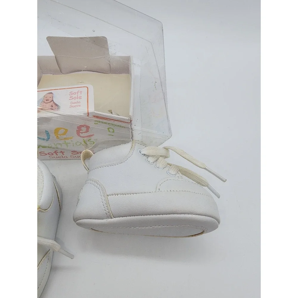 Wee Essentials Y2k Baby Soft Sole White High Top Sneakers Crib Shoes Size 0 NIB